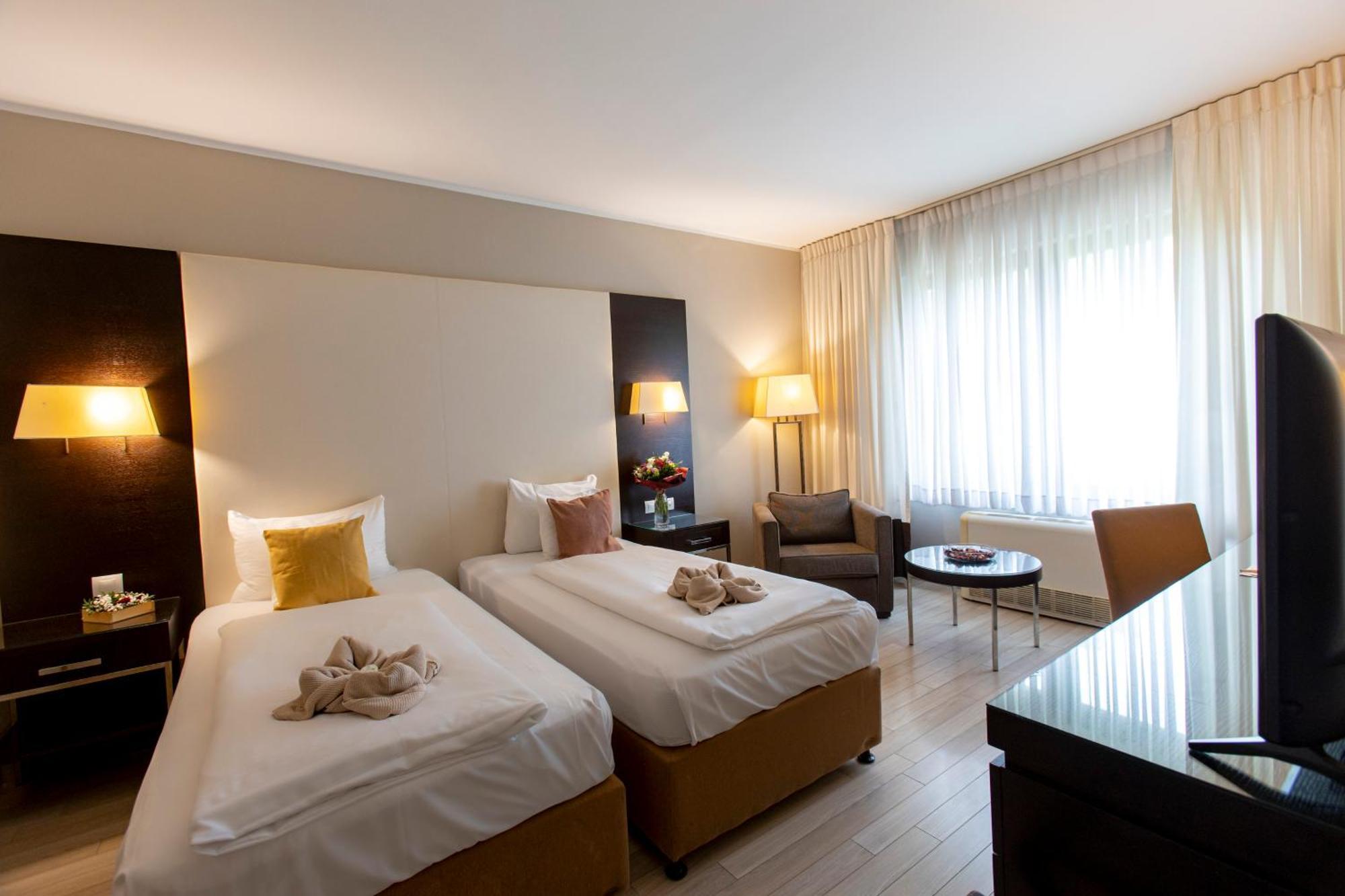 Lion'S Garden Hotel Budapest Exterior photo