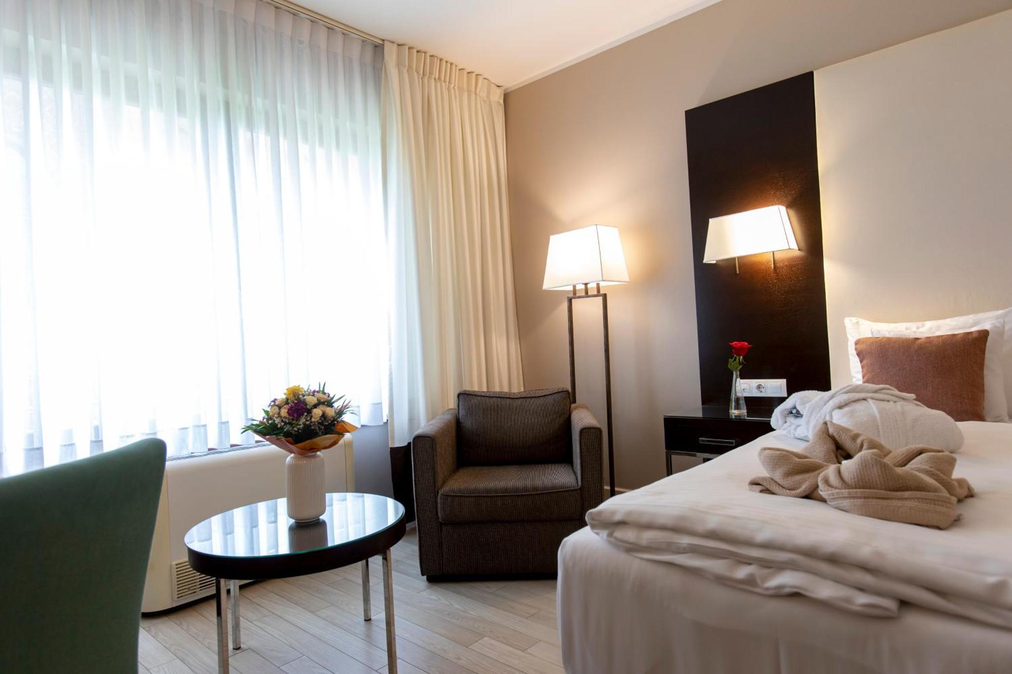 Lion'S Garden Hotel Budapest Exterior photo