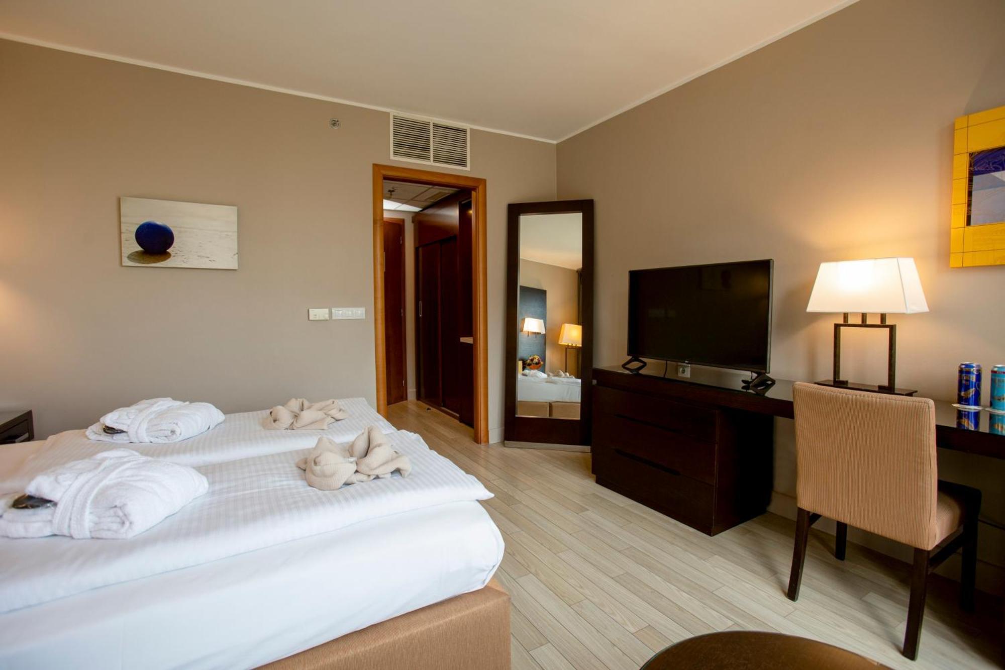 Lion'S Garden Hotel Budapest Exterior photo