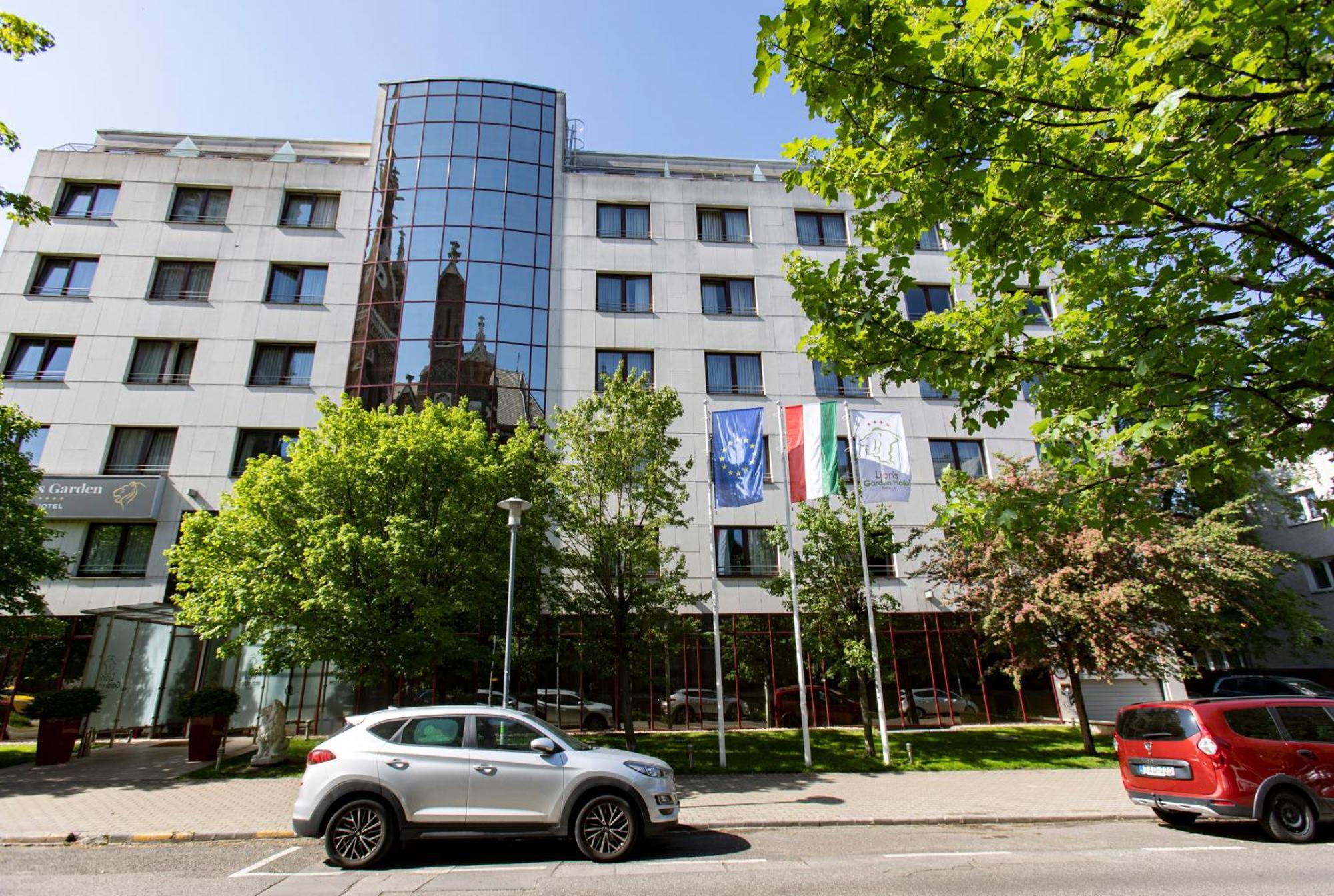 Lion'S Garden Hotel Budapest Exterior photo